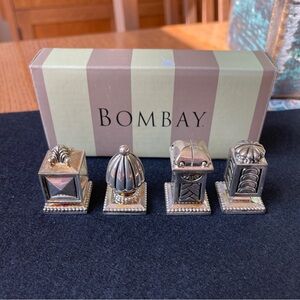 Bombay Renaissance Placecard Holders Name tag vintage set of 4 silvertone